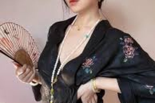 单依纯侵权扯出新瓜！经纪人开商K郭麒麟等人助阵连夜暂停营业